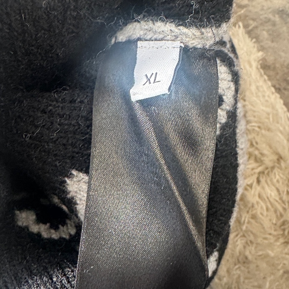 Balenciaga Charcoal Logo Knit Sweater ( 22” ptp) - Picture 6 of 6
